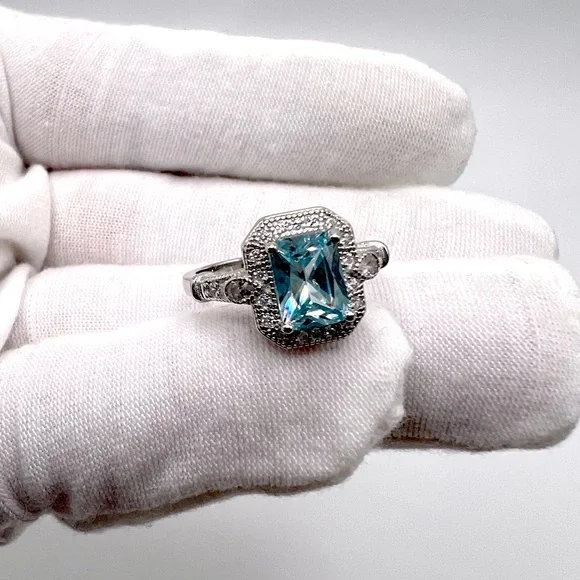 .925 Sterling Silver Aquamarine Cz Ring - Picture 16 of 16